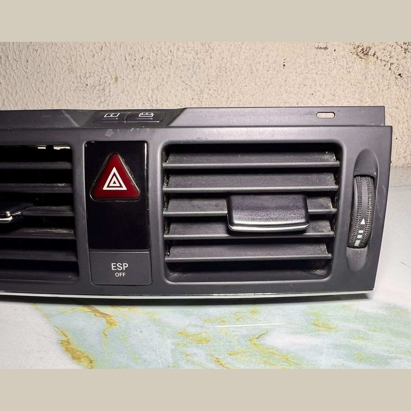 Mercedes-Benz W204 C-Class Air Vent A 204 830 41 54