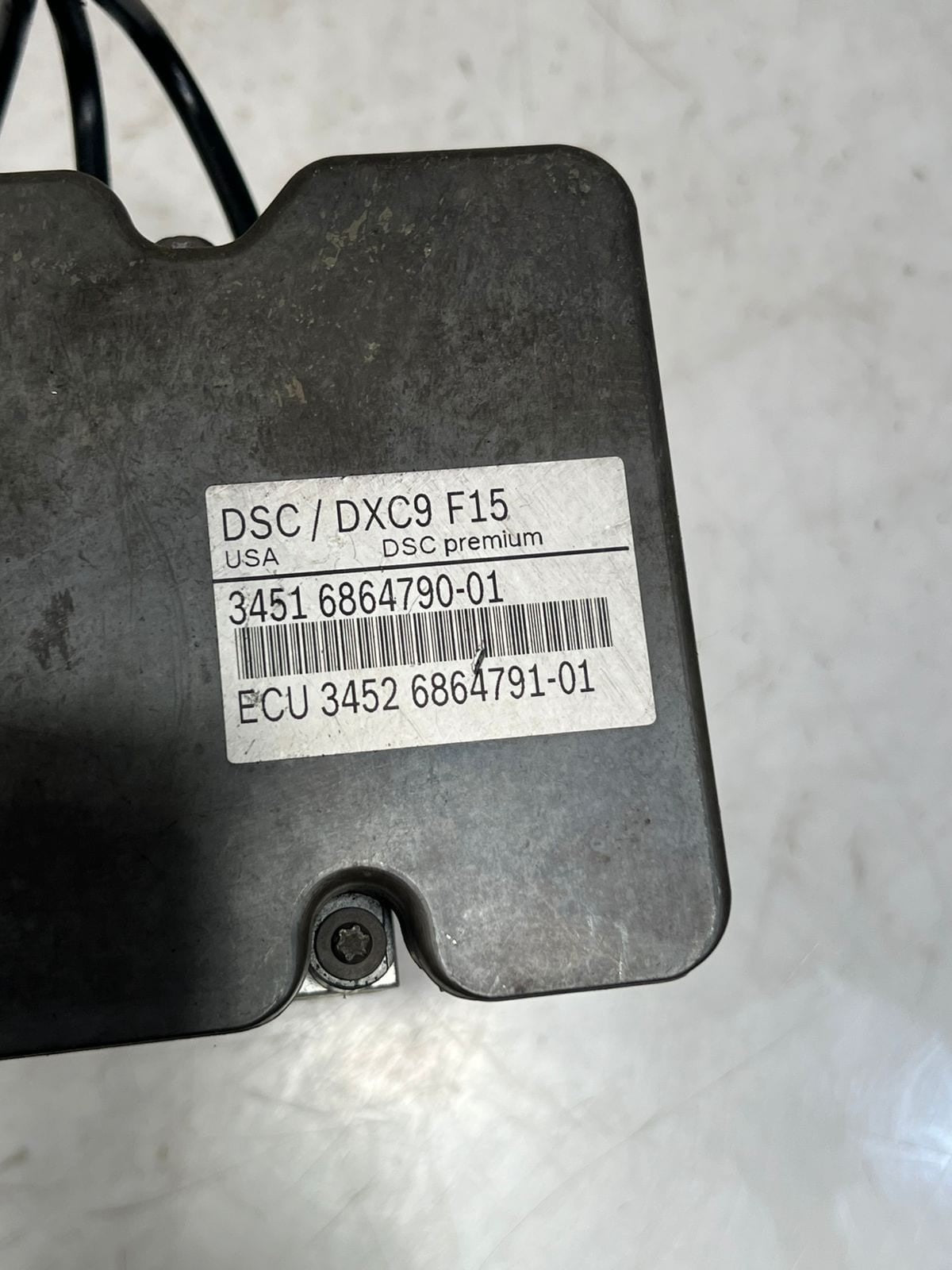 2014-2015 BMW X5 F15 and X6 F16 ABS Pump Control Module 6864790 USED