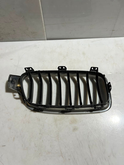 BMW 3 Series F80 F30 F31 F32 F35 Left Chrome BUMPER Kidney Grille 7295441 OEM