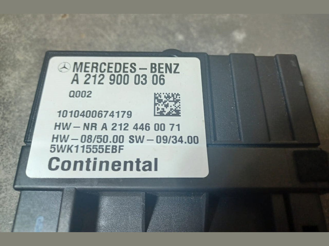 10-15 MERCEDES-BENZ W212 W207 E-CLASS FUEL PUMP CONTROL MODULE A212 9000306 OEM