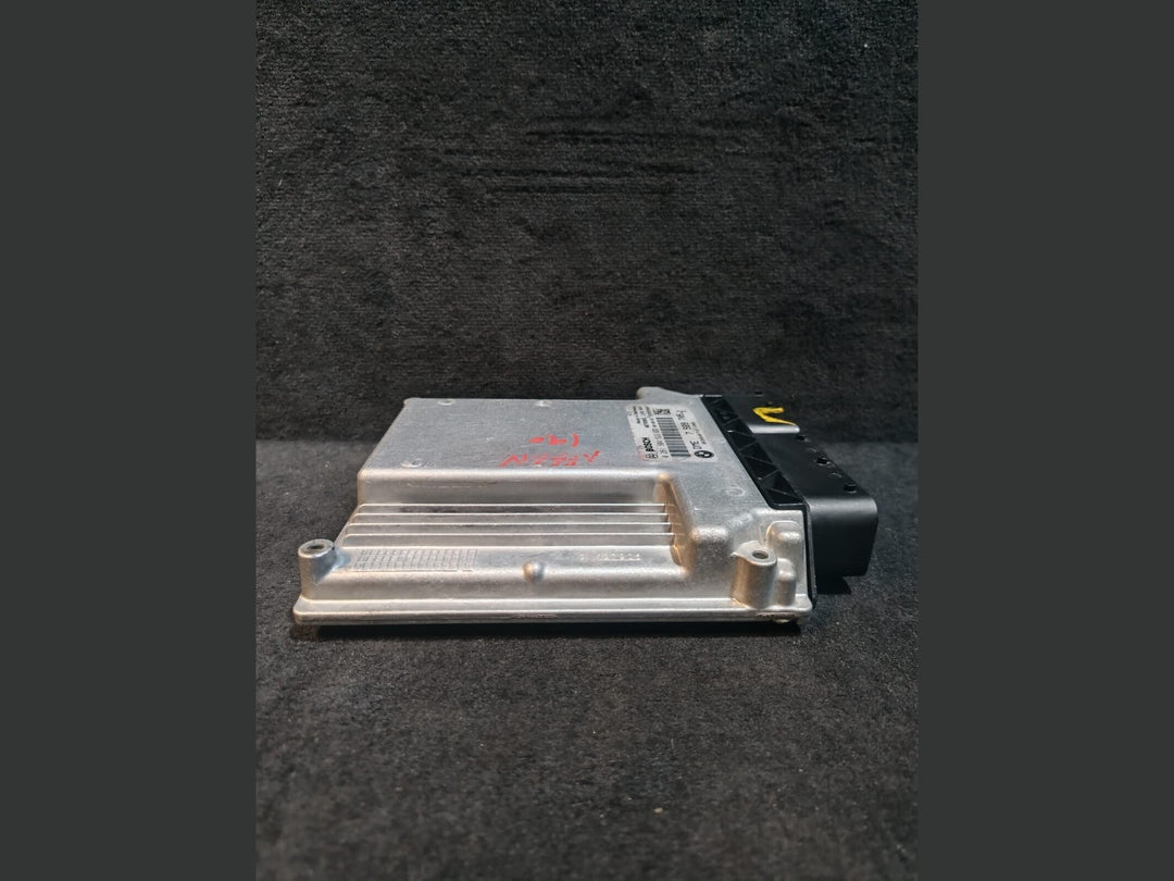 BMW 3 Series E90 E92 ENGINE CONTROL UNIT ECU ONLY  ECM S04 DME 7589705