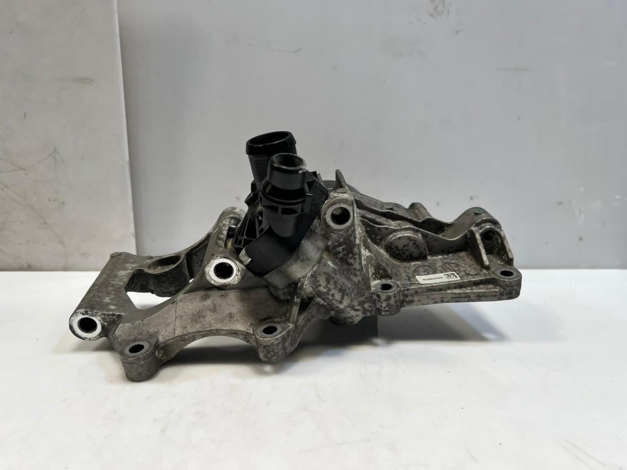 Mini Cooper F55 F56 F57 F45 F46 Coolant Water Pump Support Bracket 2381337