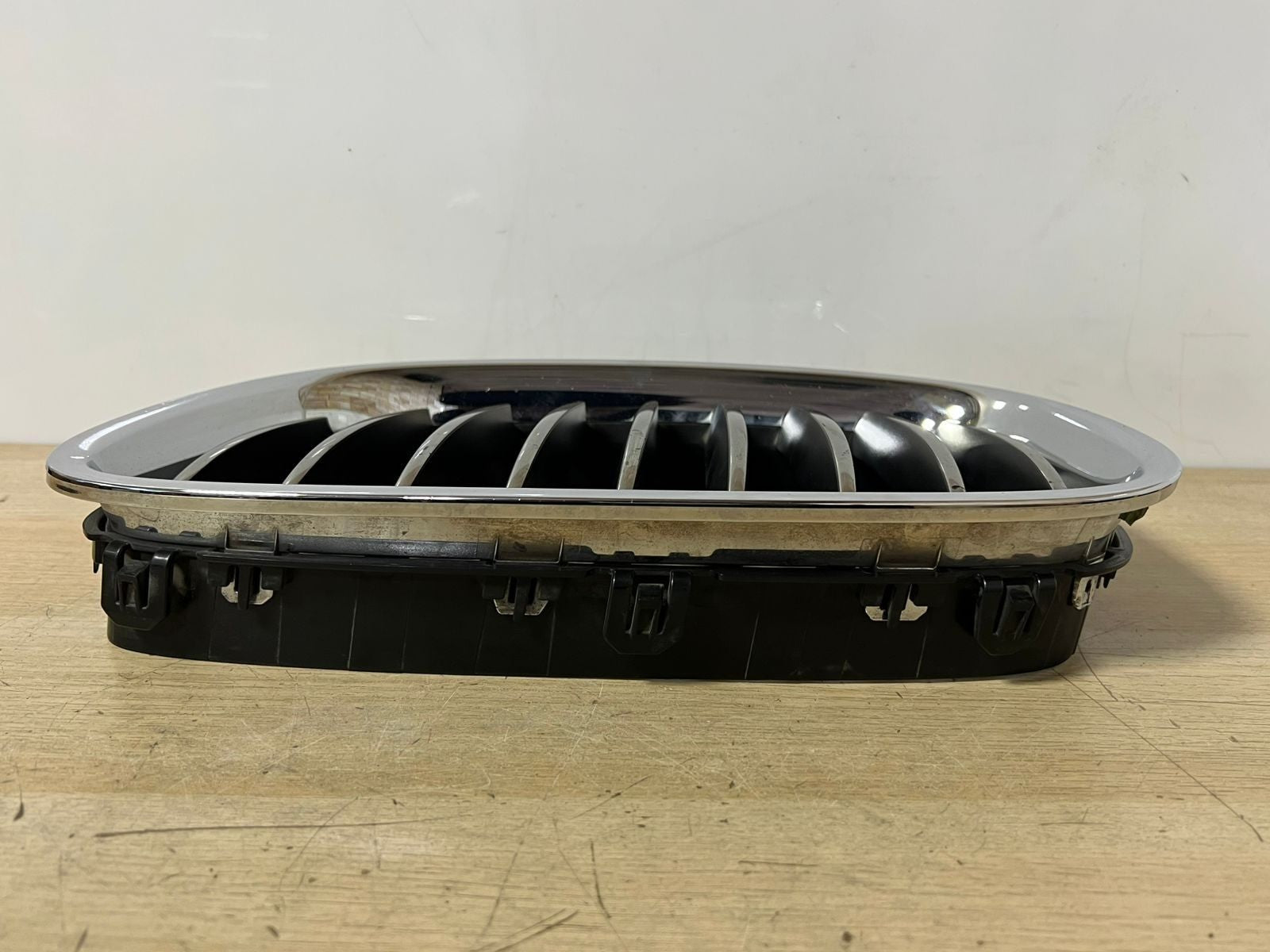 BMW 5 Series GT F07 2009 Front Left Upper Bumper Grille Trim Chrome OEM 7200169