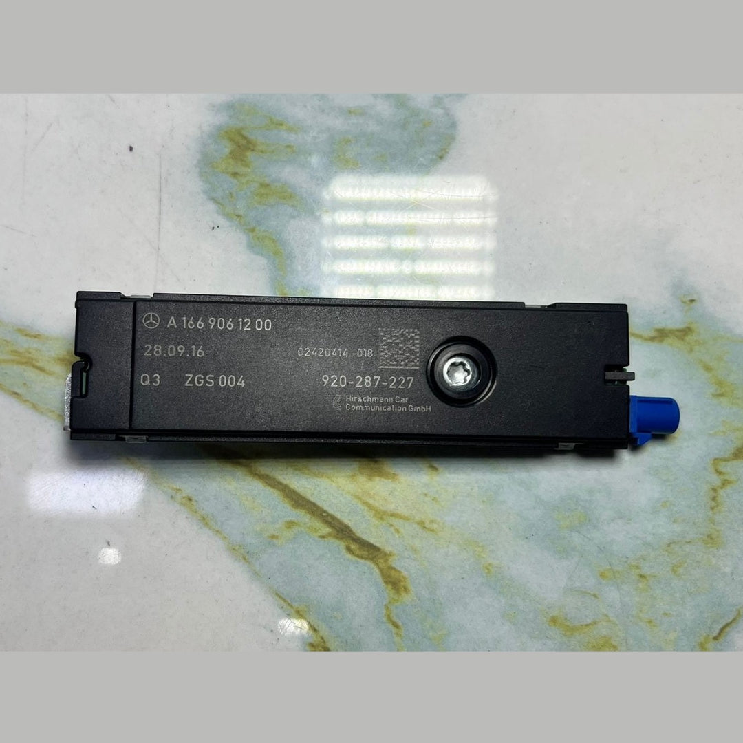 Mercedes Antenna Amplifier A1669061200 W66 GLS