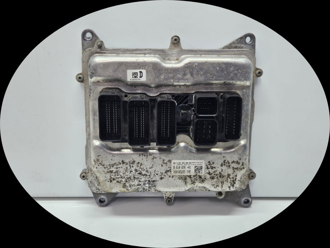 8610678-2011-2015 BMW X1 E84 N20B20A Engine Control Unit DME ECU Only OEM