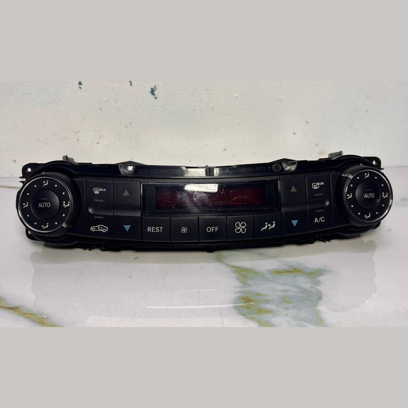 Mercedes-Benz A/C Heater Control Panel 211 830 2590 W211 E-Class