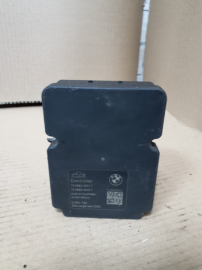 2014-2015 BMW F30 F31 F32 328d ABS DSC ANTI LOCK HYDRAULIC PUMP Control 6860733