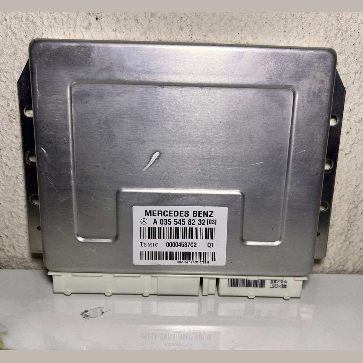 2005 Mercedes-Benz W211 E500 Suspension Control Module A 035 545 82 32