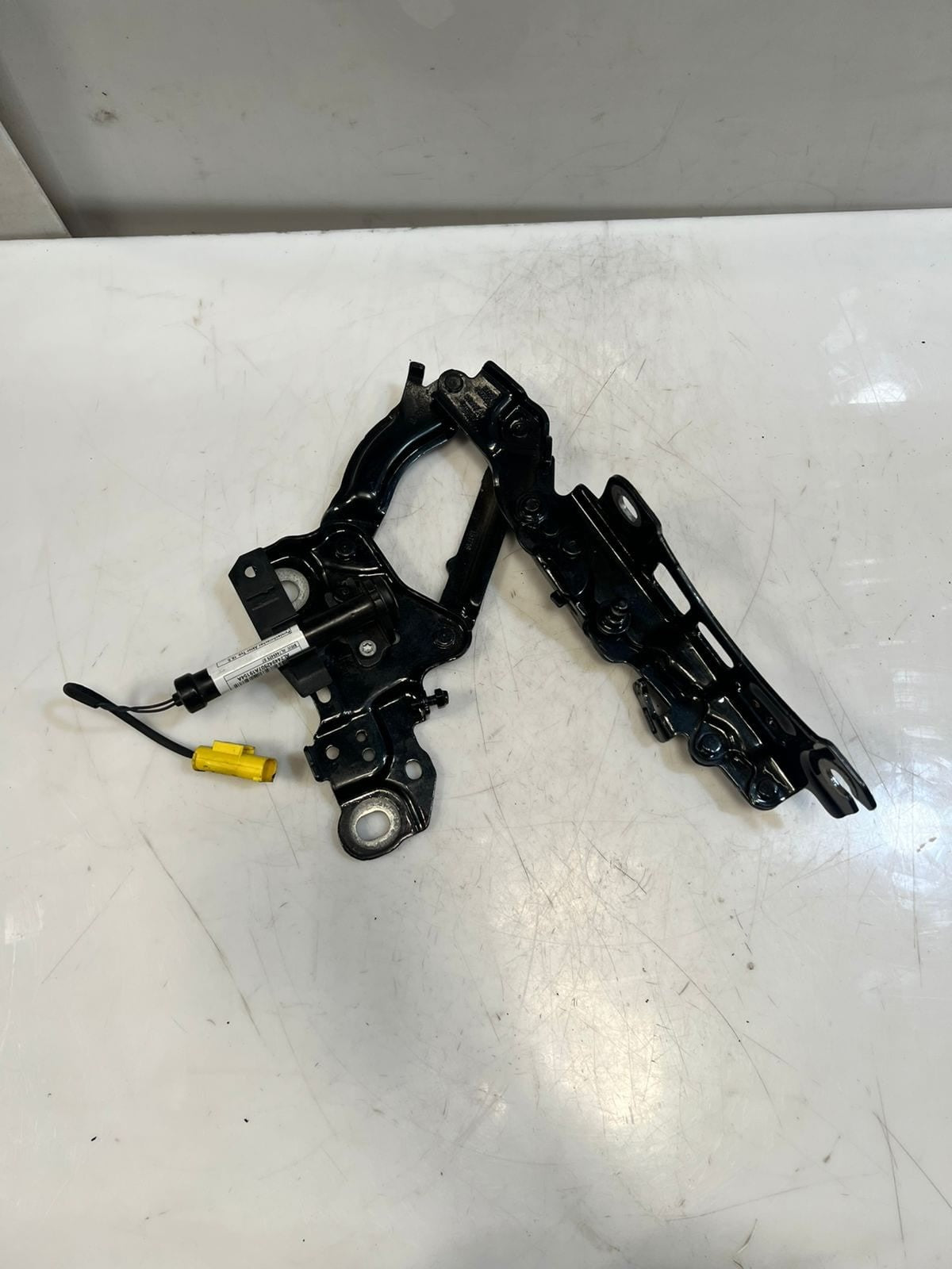 2021-2023 BMW 3 Series G20 G21 M3 M340i 330i BONNET Hood Hinge ACTUATOR 7450589