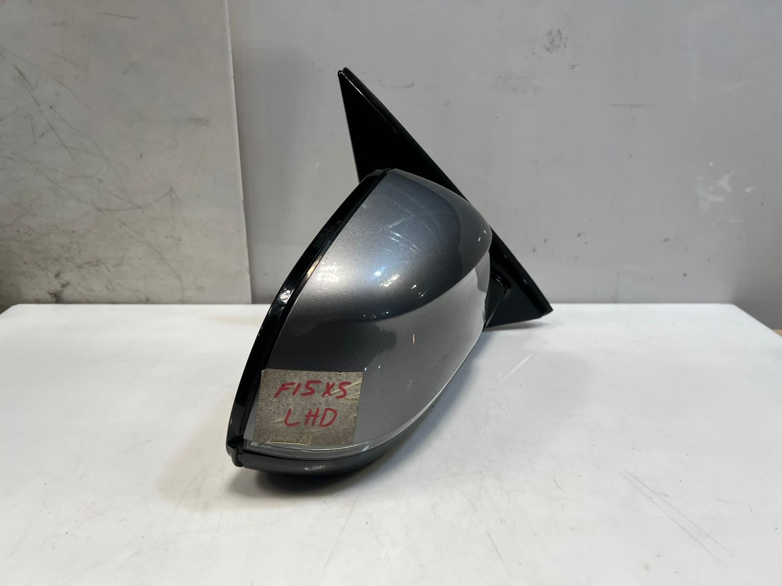 2013-2018 BMW X5 F15 RIGHT SIDE Mirror Frame Base A047066 LHD OEM