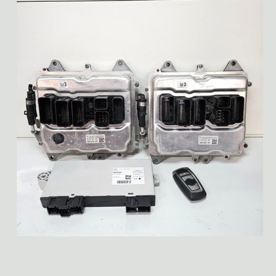 8614915-2013-2015 BMW 650i MEVD17.2.8 N63 Engine Control Module ECU DME Key Set