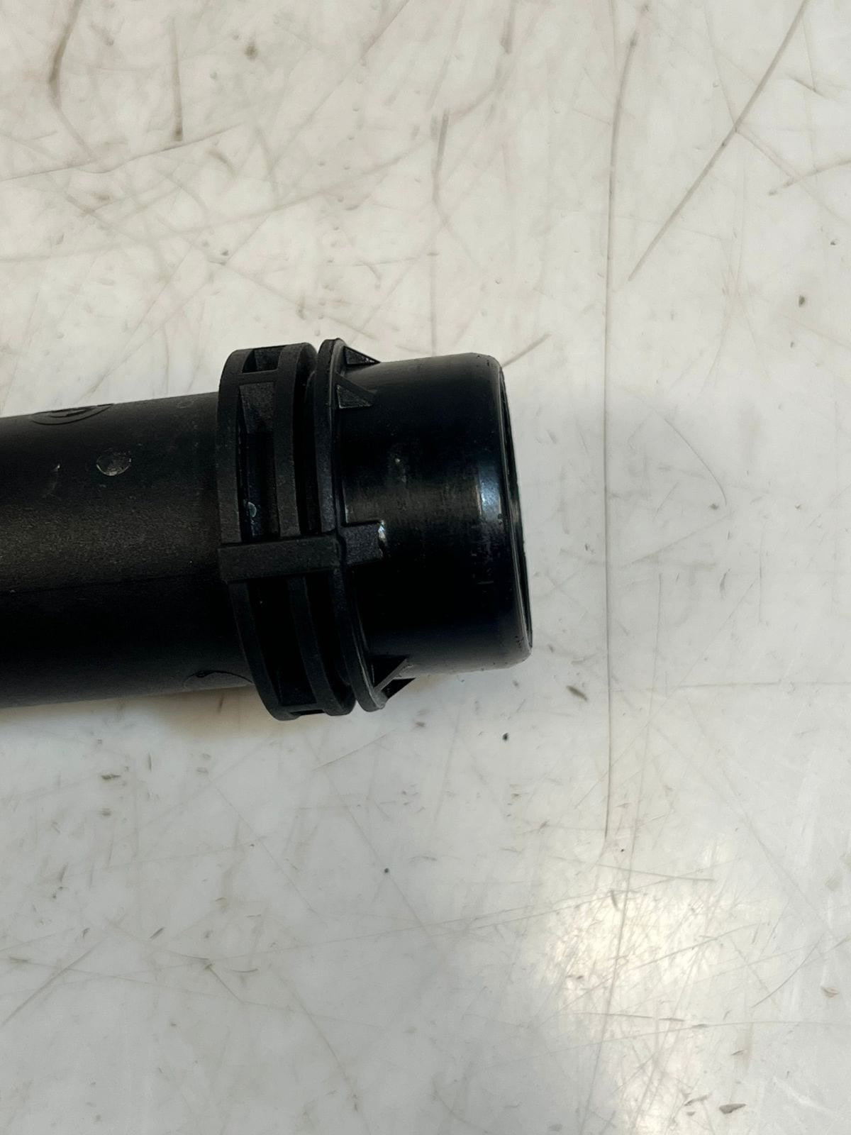 BMW 2' E91 F22 X1 E84 E90 Engine Coolant Water Pipe Hose Cylinder Head 7810707