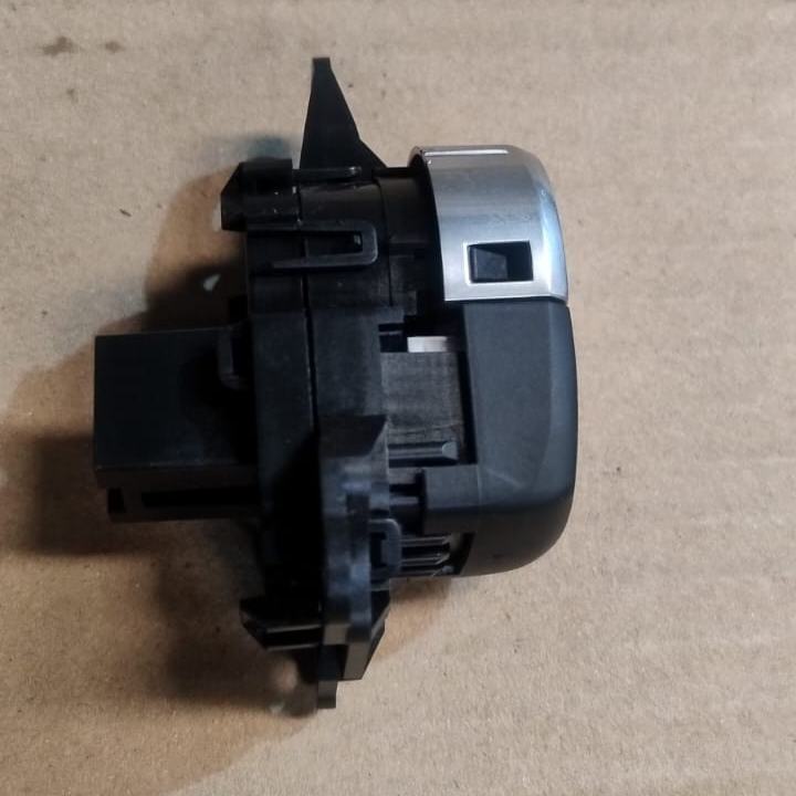 BMW 520i F10 2010-2013 N20 ENGINE CONTROL ECU UNIT + MODULE DME 7644747