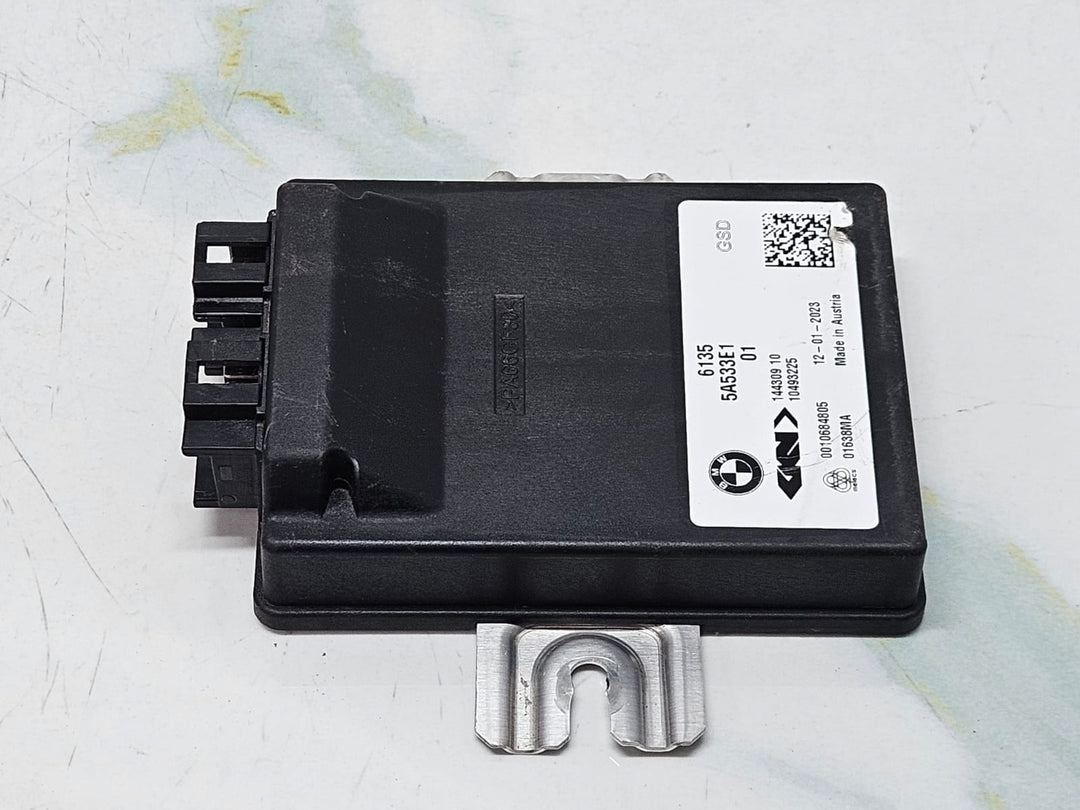 BMW M3, and M240i G42 G80 G20 Rear Differential Control Module 5A533E1 OEM