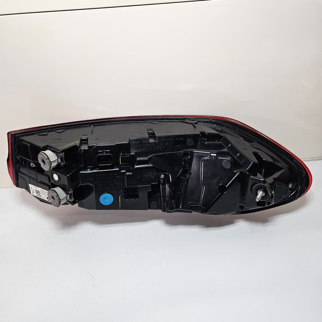 2019-2025 BMW X6 G06 LCI Taillight Led Side Panel Right 7421114