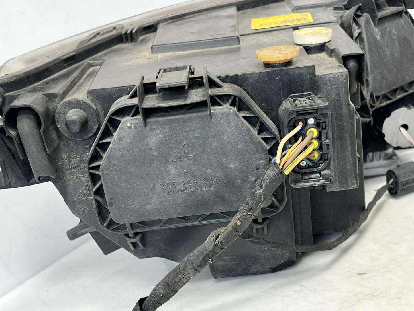 2005 BMW 645Ci 6 Series E63 Headlight AUTOMOTIVE LIGHTING Assembly 7165795 OEM