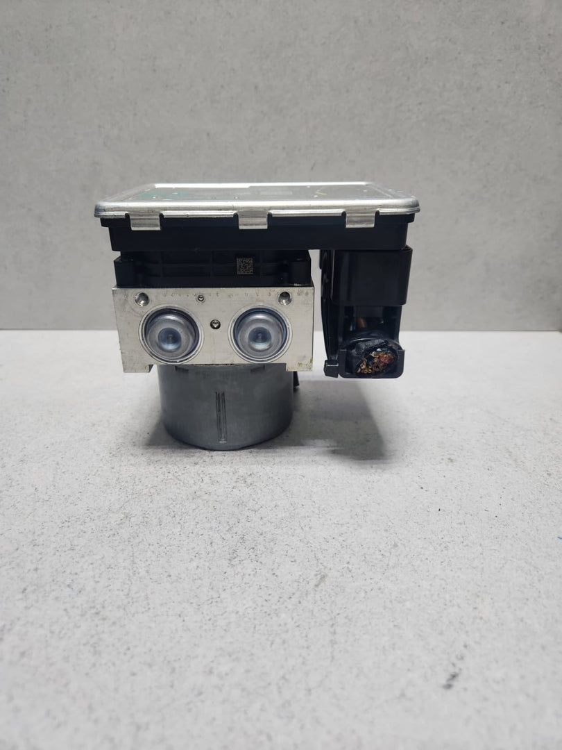 2019-2020 BMW 330i Abs Pump Control Module 6899240 3 Series G20 and Z4