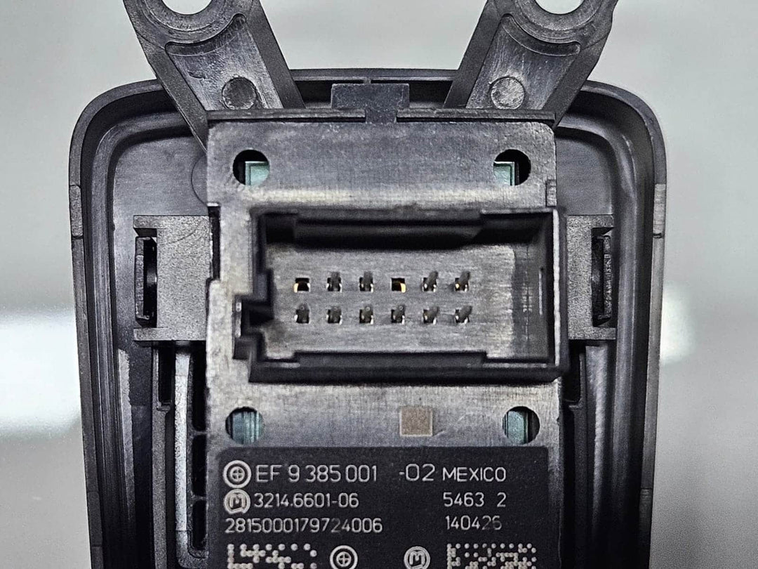 9385001-2014-2020 BMW 2 Series F45 F46 Electric Parking Brake Switch OEM