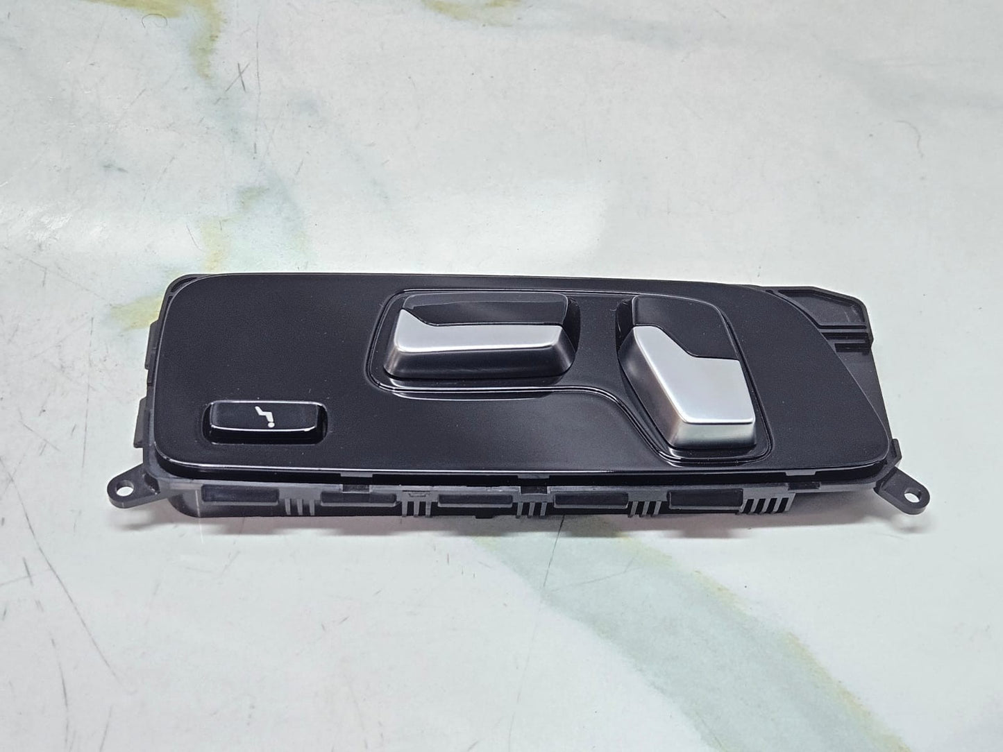 2019-2025 BMW X5 X7 G05 G07 Seat Control Switch 9861514 Rear Right OEM