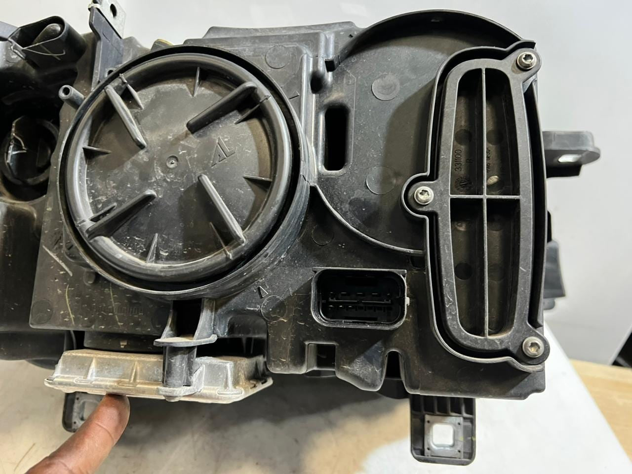 2014-2017 BMW X3 F25 and X4 F26 Xenon LEFT SIDE Headlight Assembly 7400019 OEM