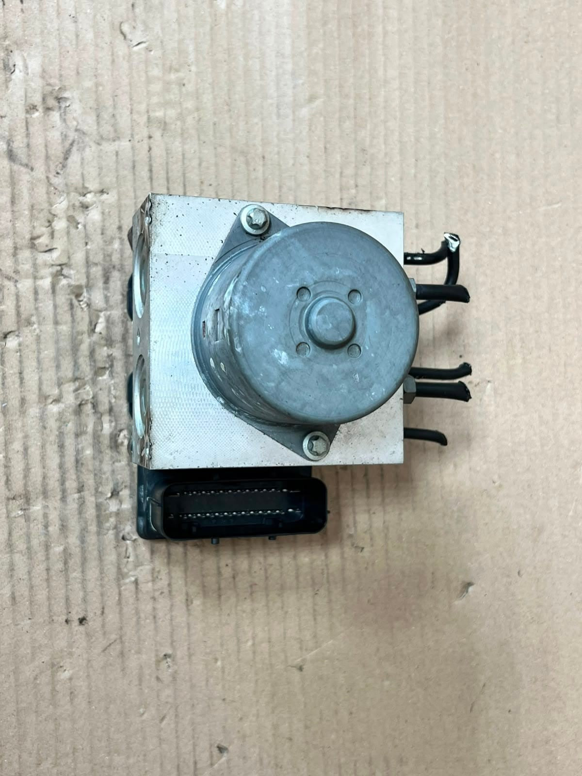 2010 Mini Cooper R56, R56 LCI, R60 ABS Pump Control Module 9807822