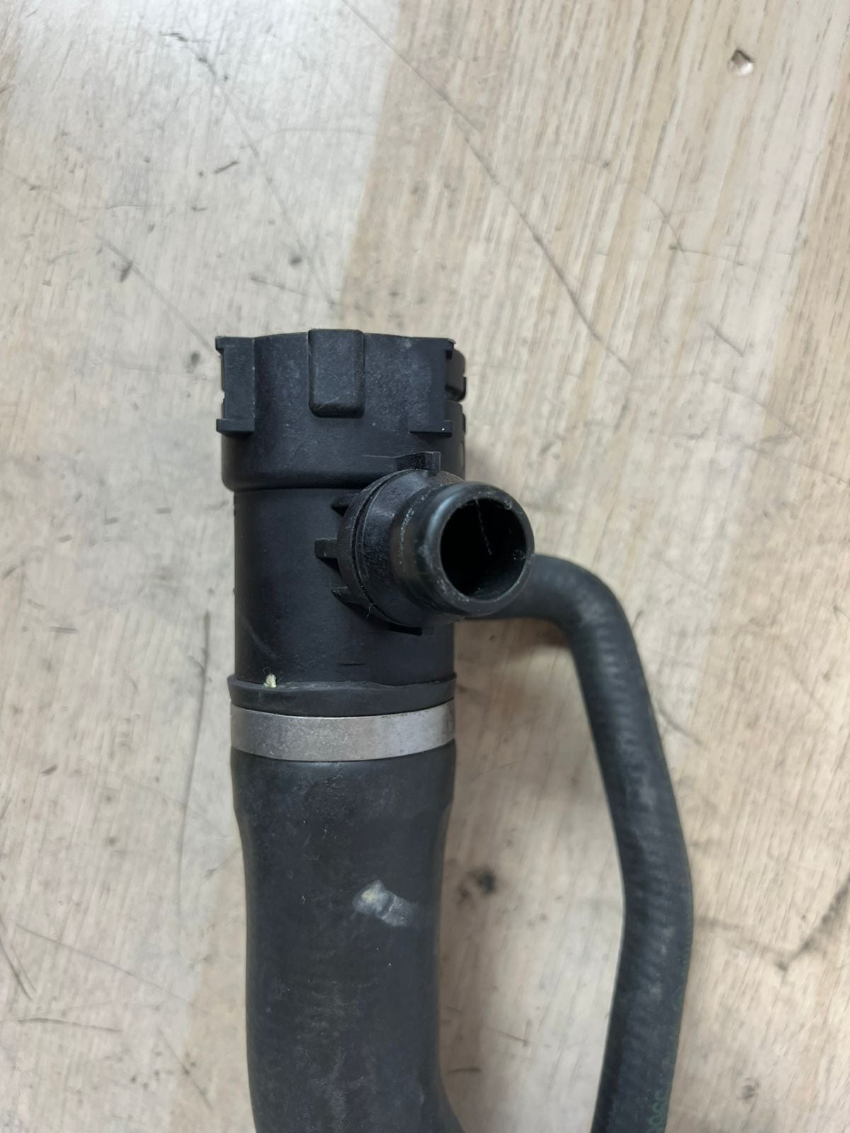 BMW 3 F30 F35 F31 2015 Petrol engine water coolant pipe hose 7619432 KRD35136