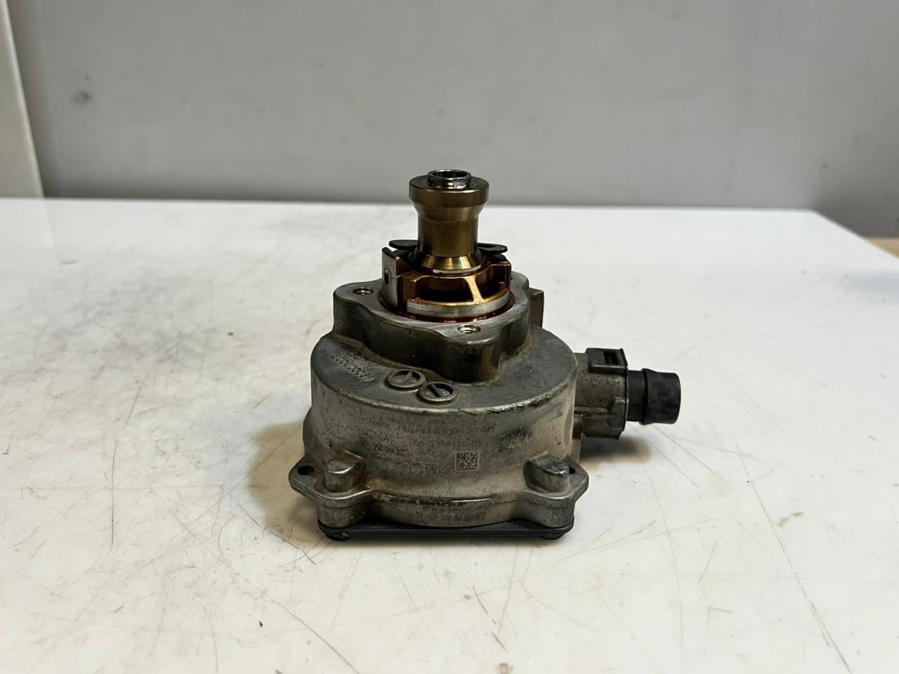 2009-2013 BMW 328i E60 E70 E81 E83 E90 X3 X5 Z4 Brake Vacuum Pump 7558344 OEM