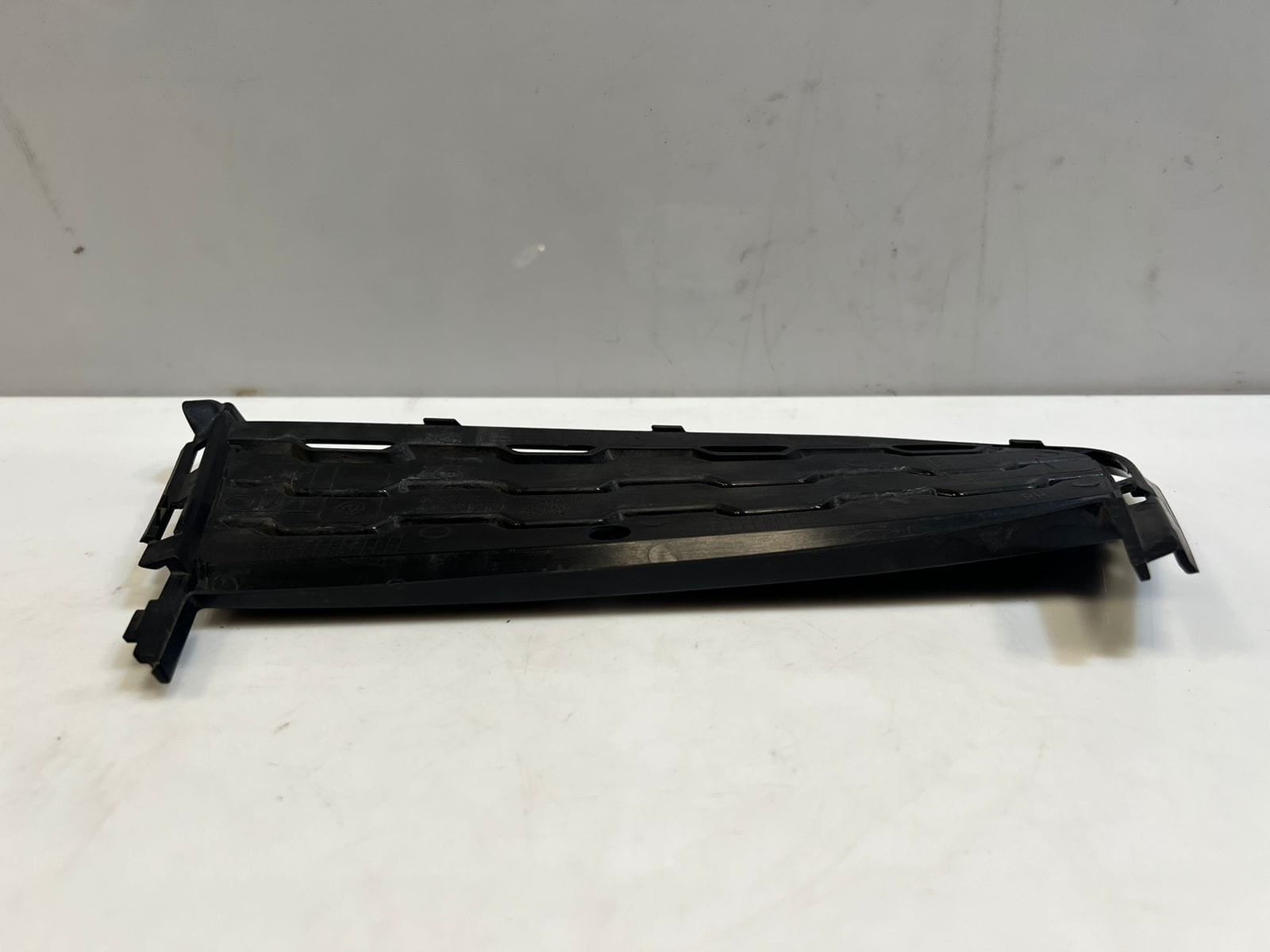 BMW 7 Series G11 G12 Bumper Air Grille Front Right Chrome M-Aero 8061128 OEM