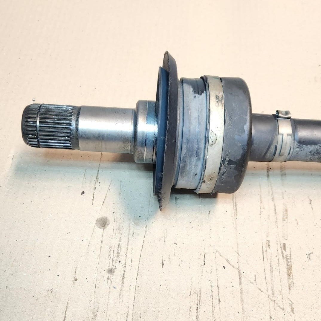 2018 BMW 540d xDrive Output Shaft Rear Left 8664629 5 Series G30 G31 