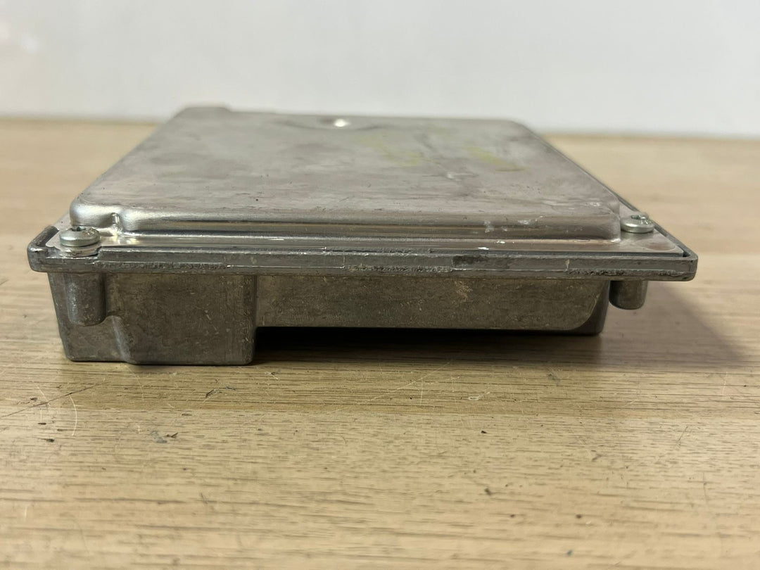 2004 5' E60 BMW 545i Engine Control Module 7540600 N62B44A ECU 