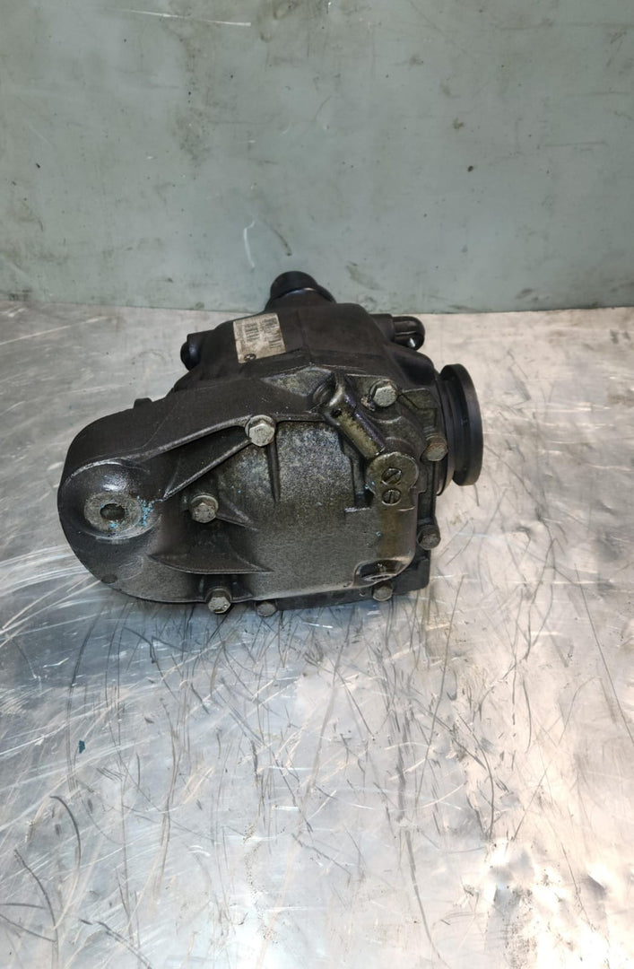 2008-2013 BMW 135i Rear Differential Carrier 7572054 135i 335i E82 I=3,46