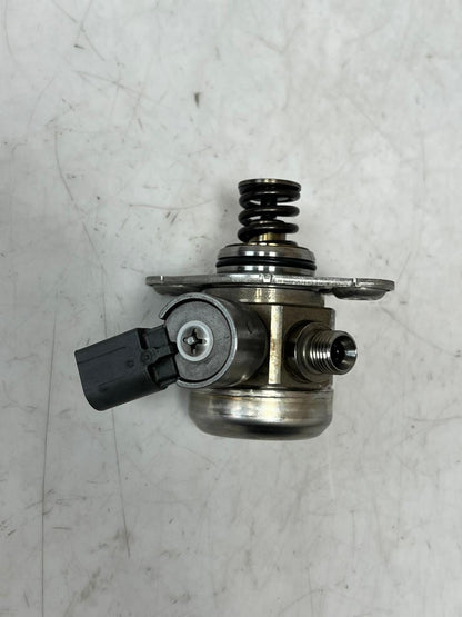 2014-18 BMW X5 550i 650i 750i 750Li X6 4.4L High Pressure Fuel Pump 7595339 OEM