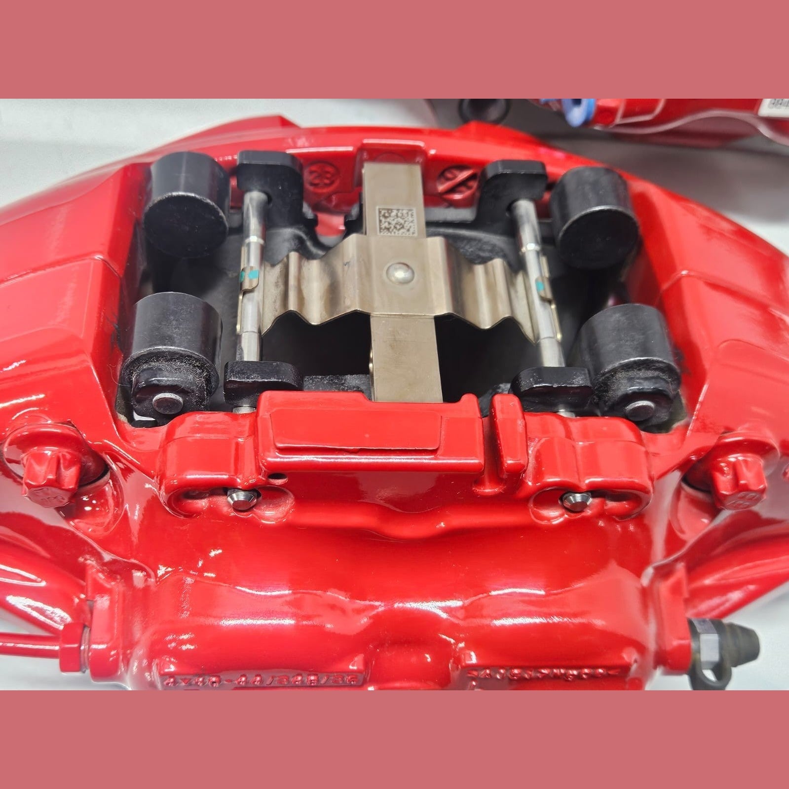 BMW G20 Calipers Front Left Right Set-8843347, 8843348 Brand New Red colour OEM
