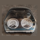 BMW X1 F48 2.0 DIESEL AUTOMATIC INSTRUMENT CLUSTER SPEEDOMETER KM/H P/N 9295446