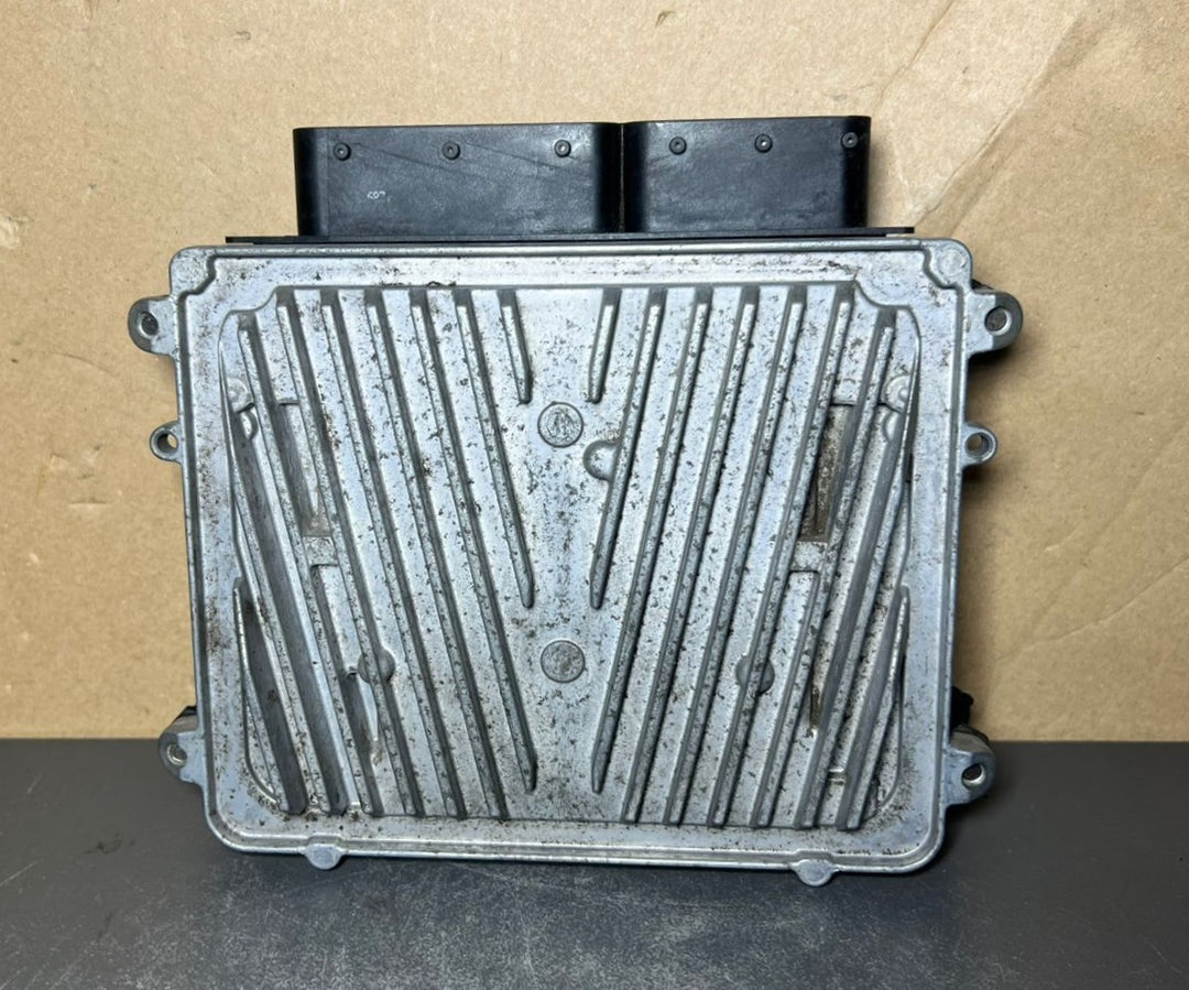 08-12 Mercedes W204 GLK Engine Control Module Unit ECM ECU A272 9002100 OEM