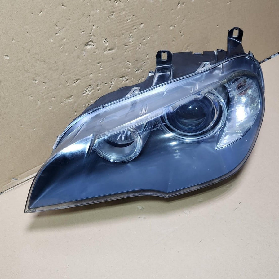 2007-2013 BMW X5 E70 Headlight LHS NONE XENON 7108150