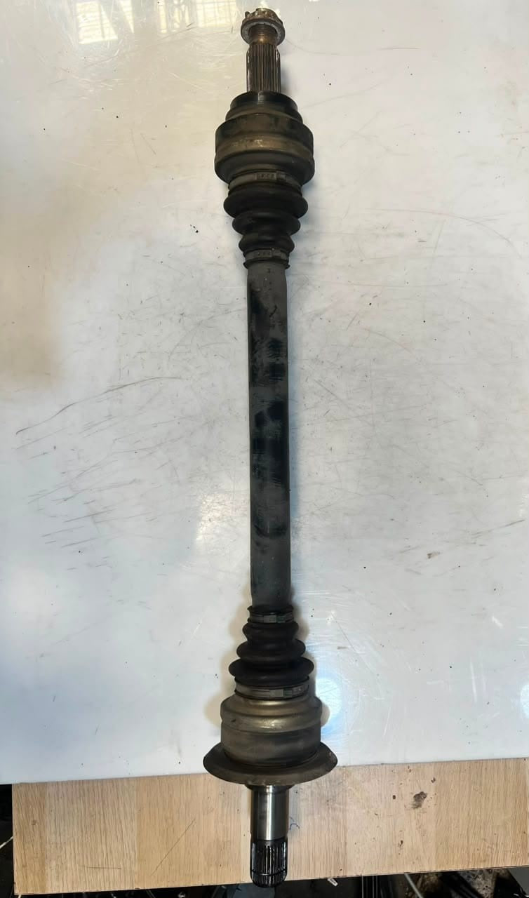2009-2015 BMW 7 Series F02 F03 F04 F06 F12 750i Rear Left Axle Shaft 7566087