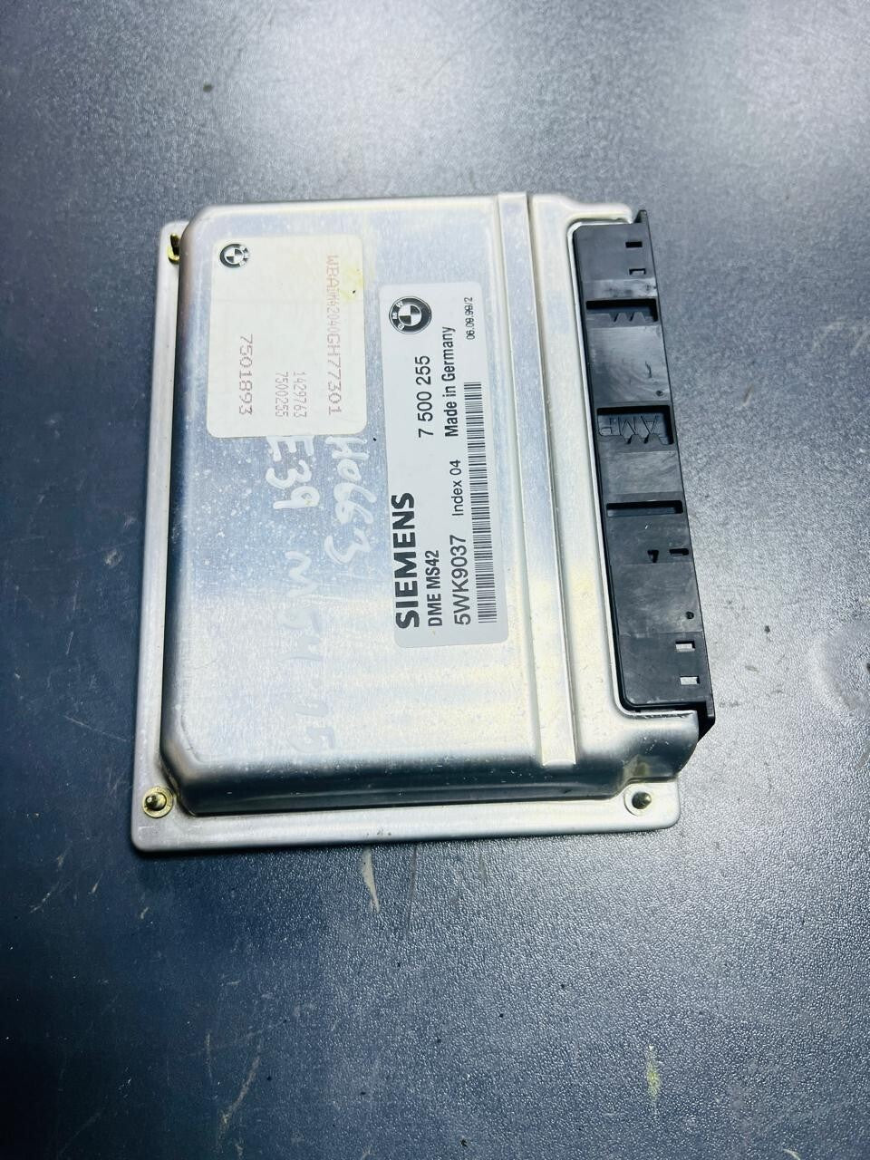 BMW 523i E39 1999 M52 ENGINE CONTROL ECU UNIT ECM DME MS42 7500255