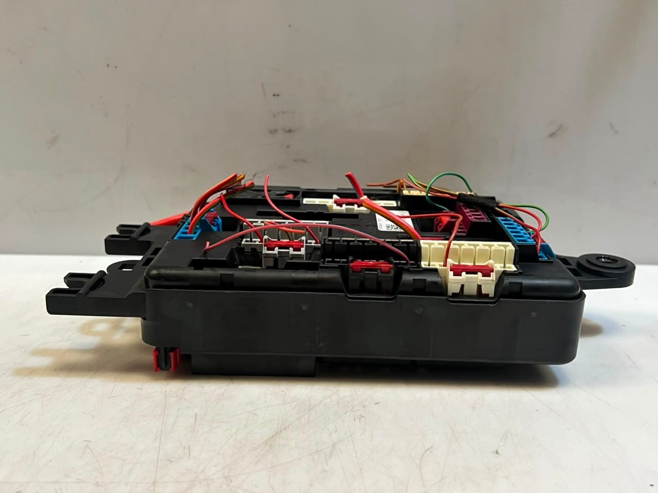 2012-2016 BMW 3 Series F30, F31, F35 328i 2.0 Diesel 135kw Fuse Box 9261110