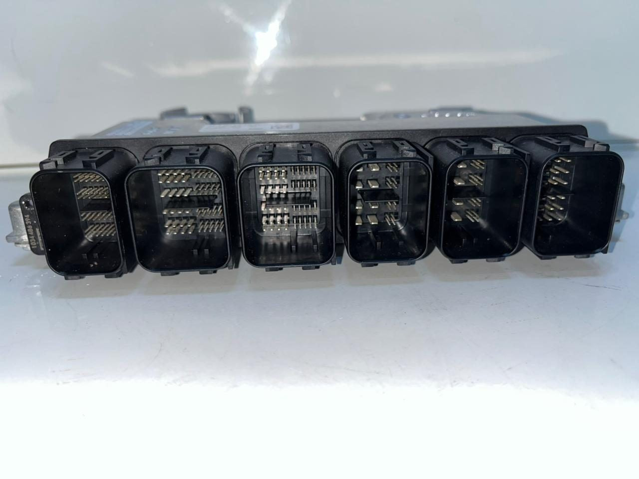 OEM BMW X5 G05 Engine Control Unit ECU Only DDE 7102358