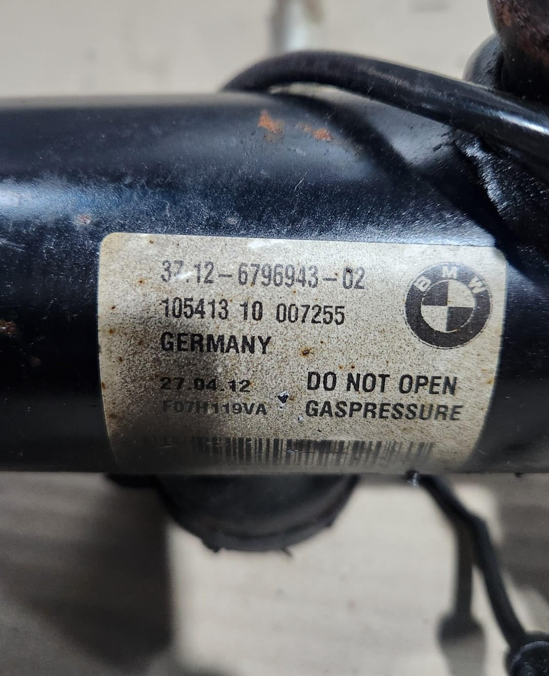 BMW 5 Gran Turismo Rear Left Shock Absorber 6796943 5 Series 535GT