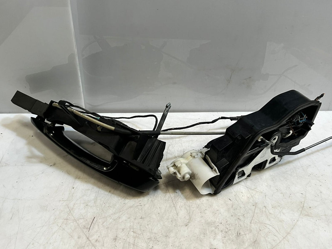 BMW X6 E71 Front Left SIDE Door Lock Actuator 7318409 OEM