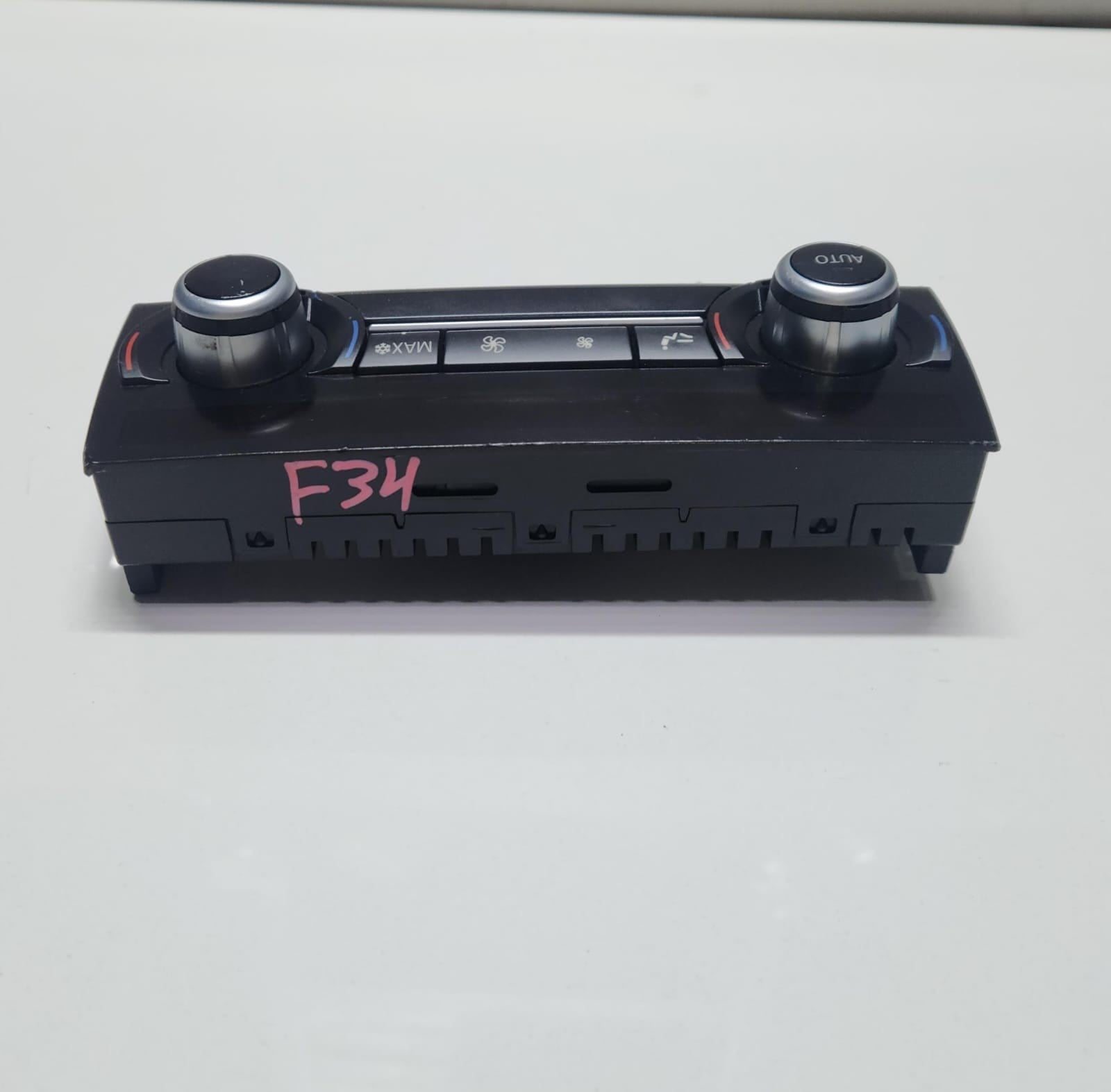 2010-2015 BMW 740i Rear Air Conditioning Control Unit 9224789 F01 F02 F03 OEM