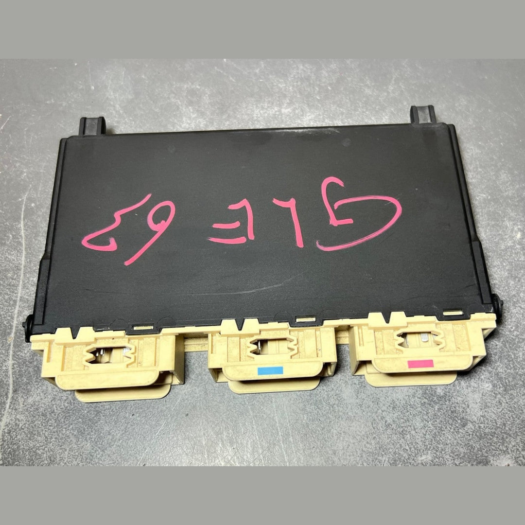 14-17 Mercedes-Benz W166 GLE 63 Driver Seat Control Module A166 9008506 OEM