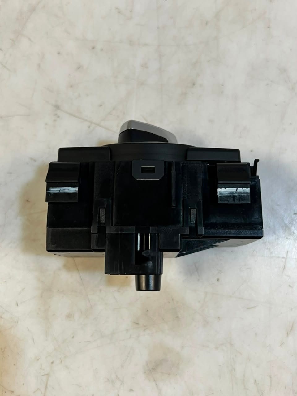 2007-2013 BMW  3 Series E90 and E91 328i Headlight Switch 9169404 OEM