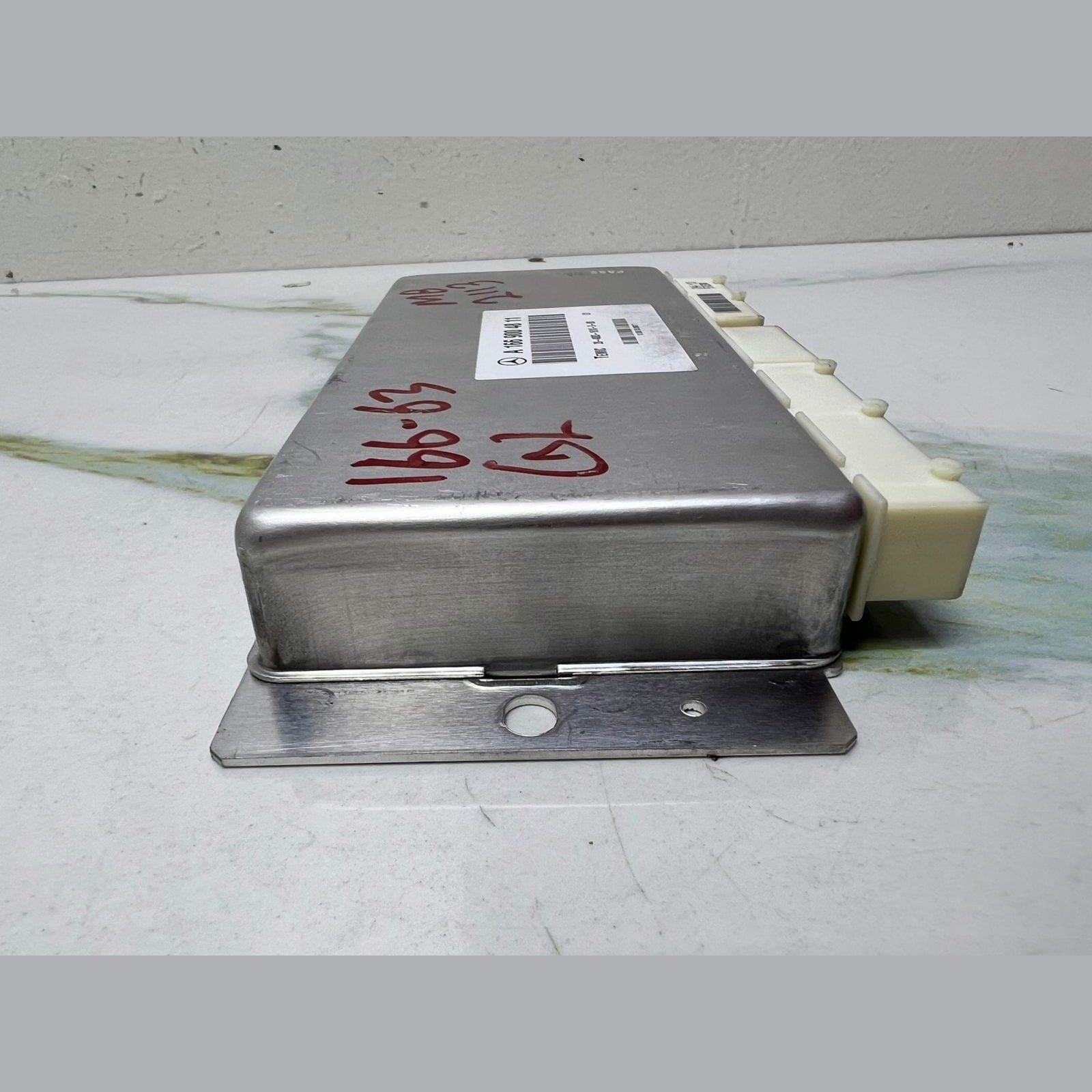 13-16 Mercedes GL63 AMG Air Suspension Control Module A1669004811 GL-Class W166