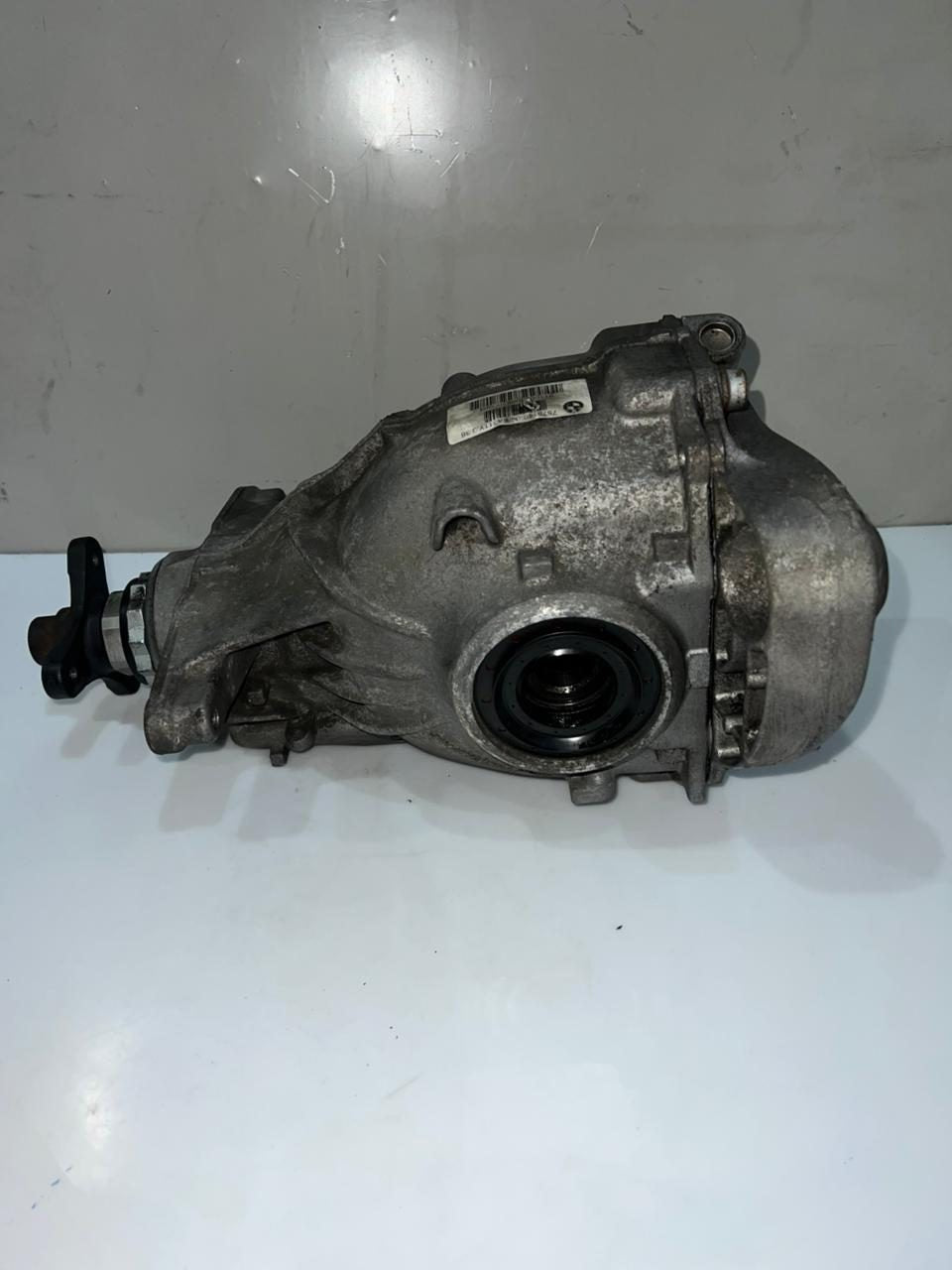2011 BMW 528i Rear Differential Assembly 7578149 F10 523i models 3.38 RATIO