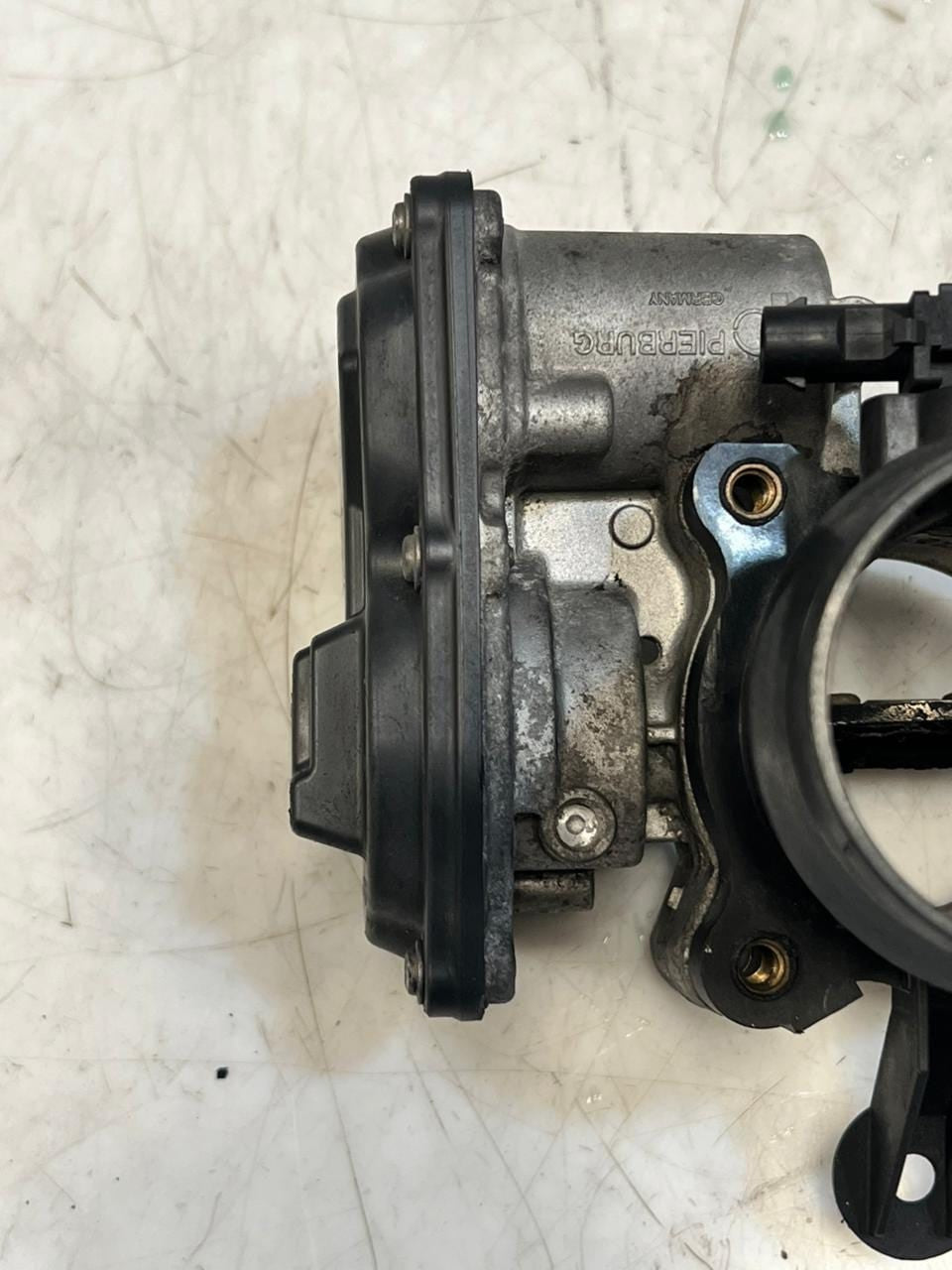 2013 BMW X3 X4 X5 X6 E84 E83 F25 F26 E70 F15 E71 F16 Throttle Body 7810752 OEM