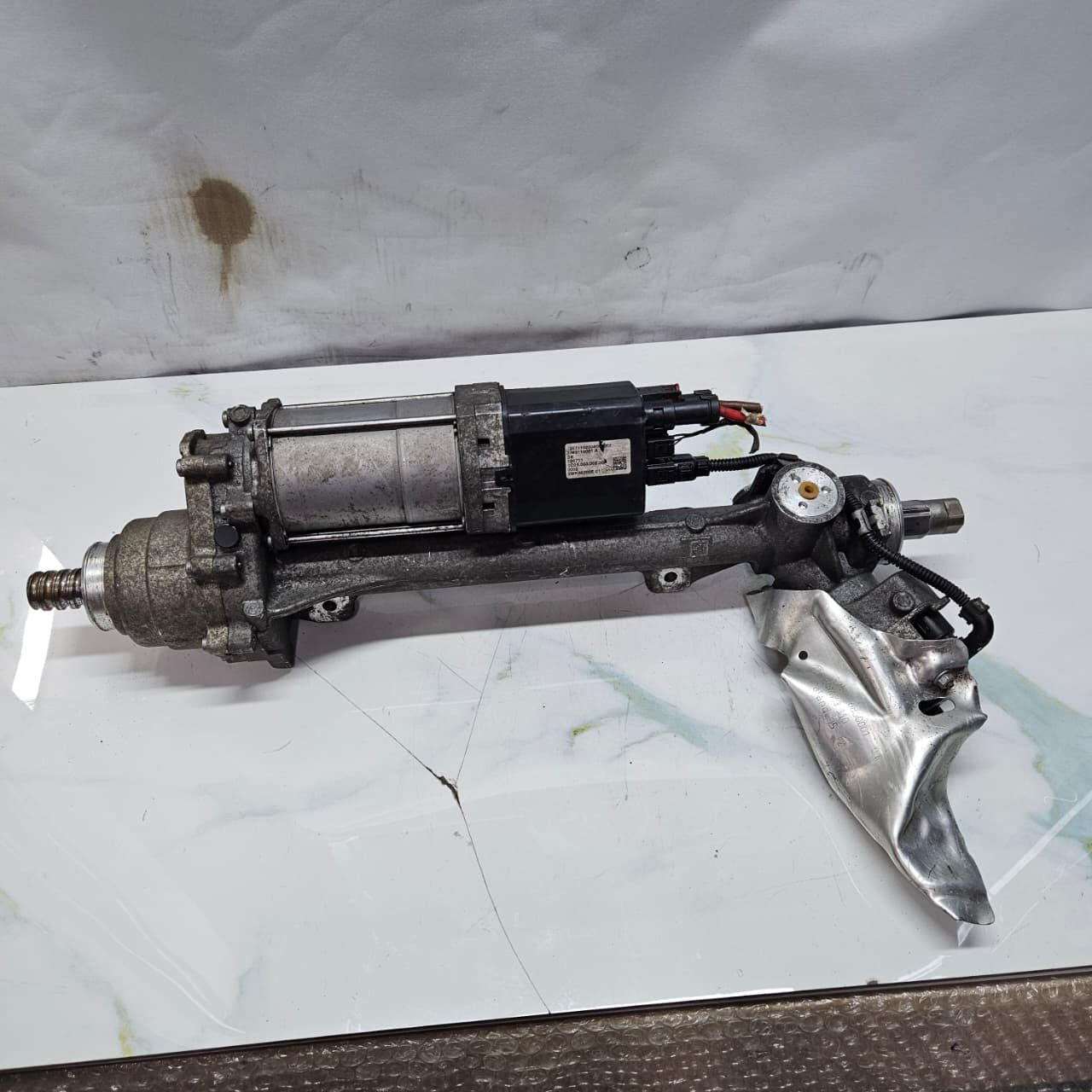 BMW F20, F21, F30 Power Steering Rack RHD 6859305 OEM