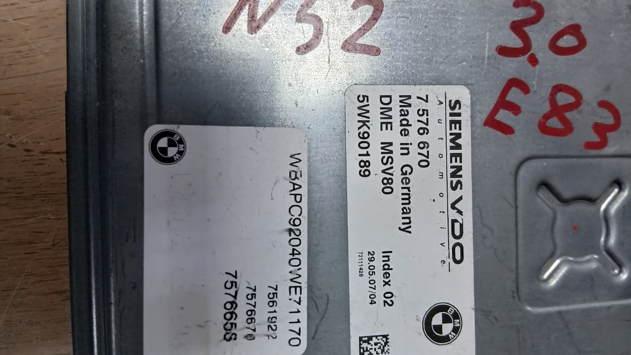 2007-2013 BMW E83 X3 3.0 N52N Engine Control Module 7576670 ECU